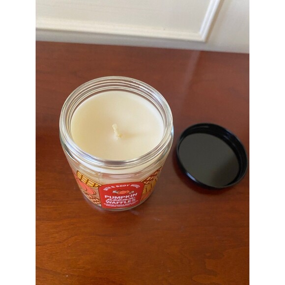 Bath and Body Works Pumpkin Pecan Waffles Candle 7 oz. BRAND NEW Fall Halloween - Picture 2 of 8